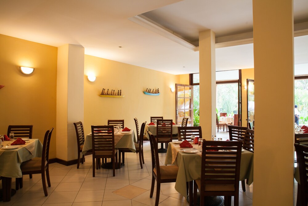 GORILLAS LAKE KIVU HOTEL 31/49