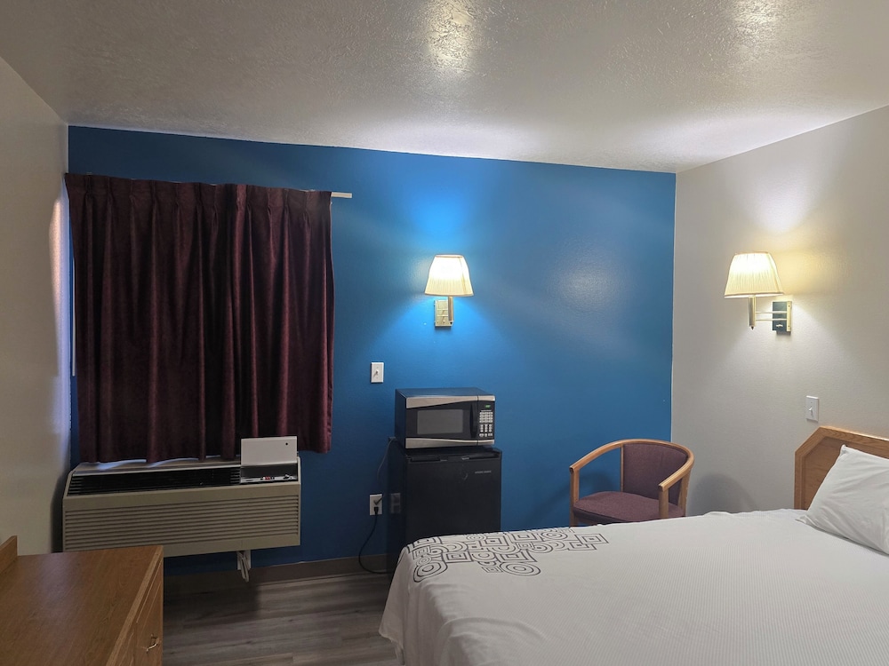 Economy Inn 12/60
