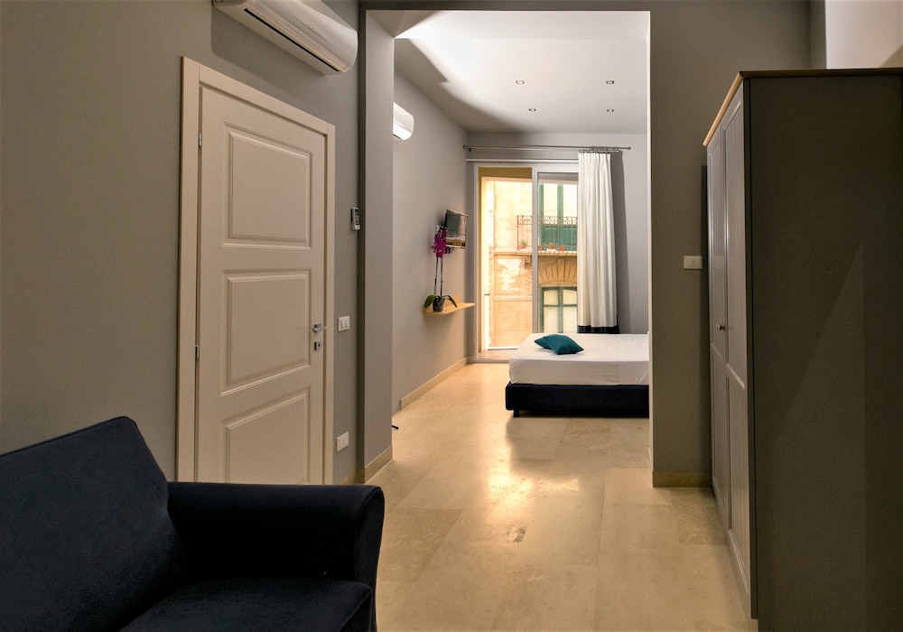ZIBIBBO SUITES & ROOMS 9/76