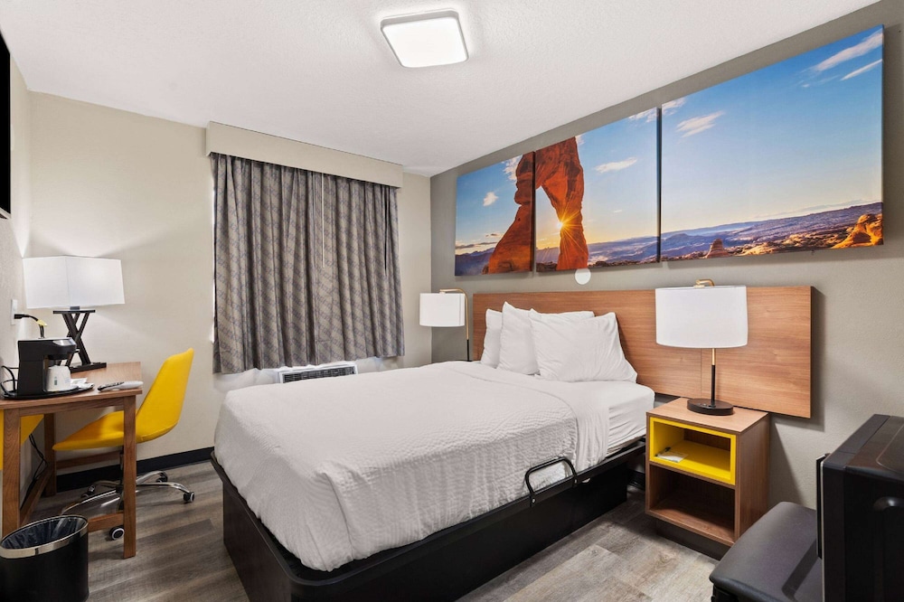 Days Inn by Wyndham Albuquerque I-25 13/50
