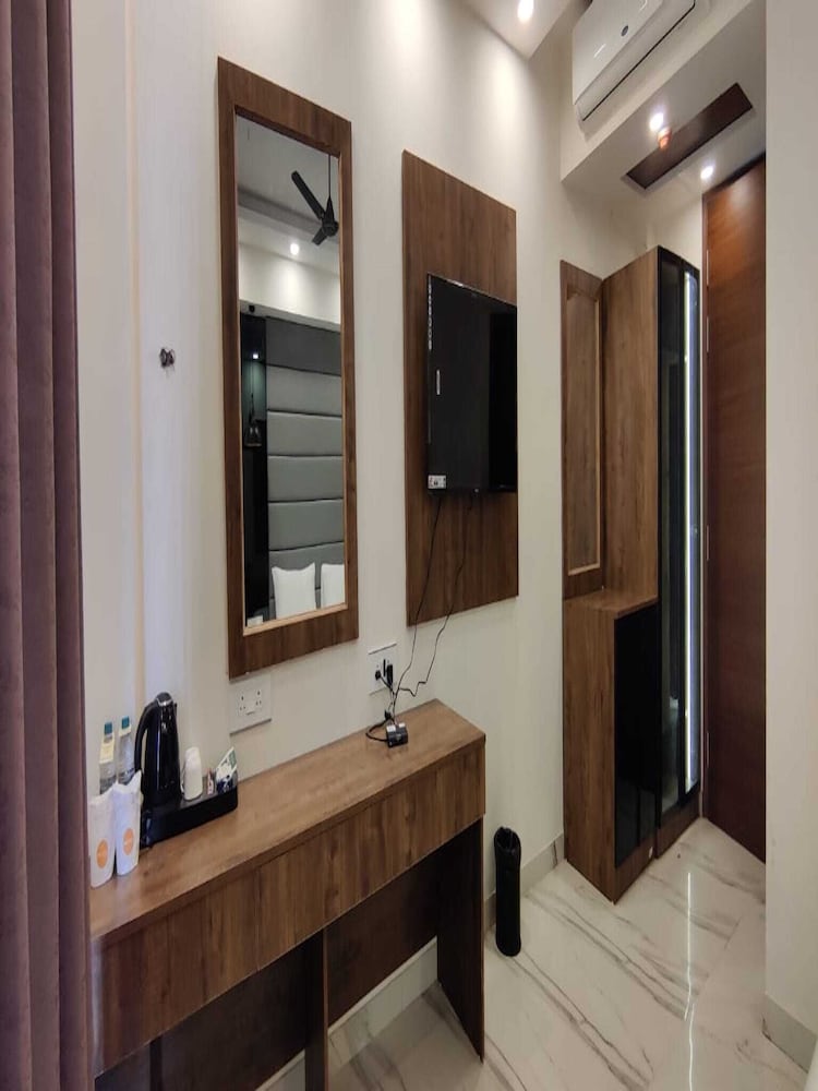 PK Boutique Hotel 49/50