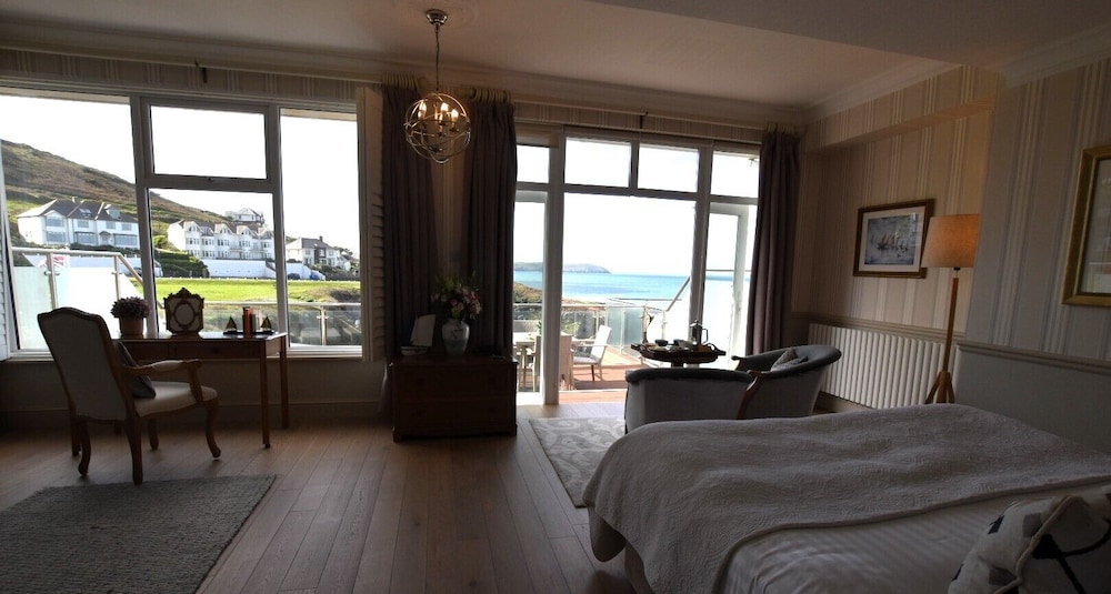 Watersmeet Hotel 16/50