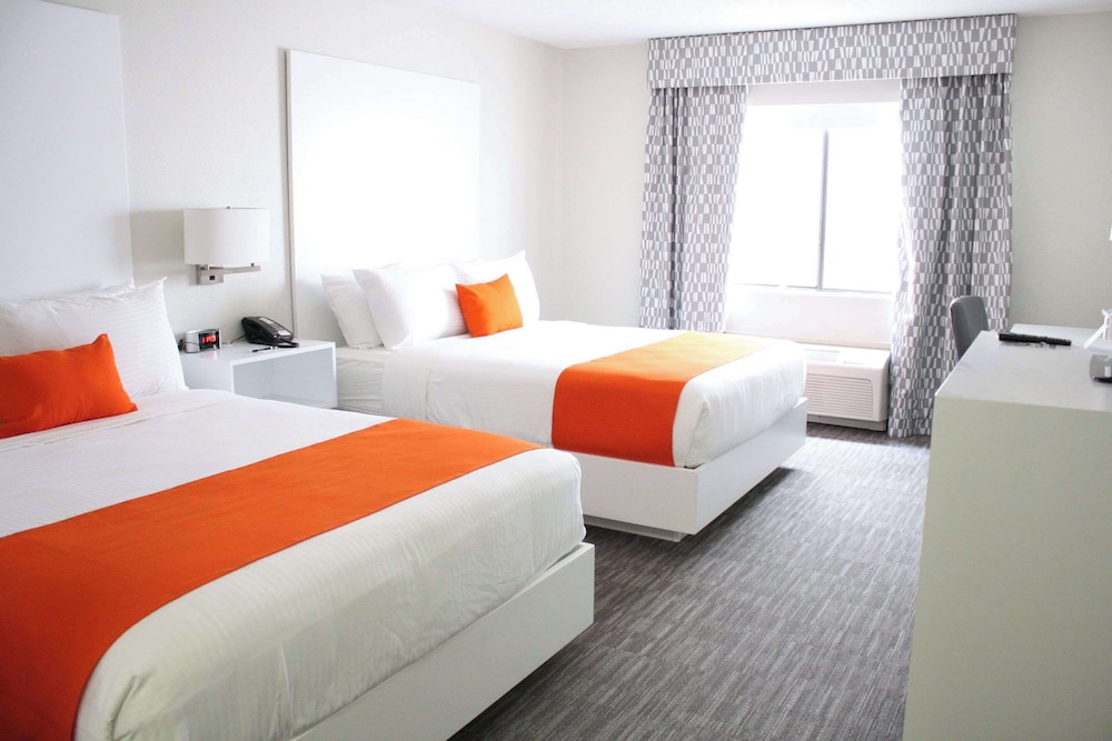 Standard, 2 Queen Beds