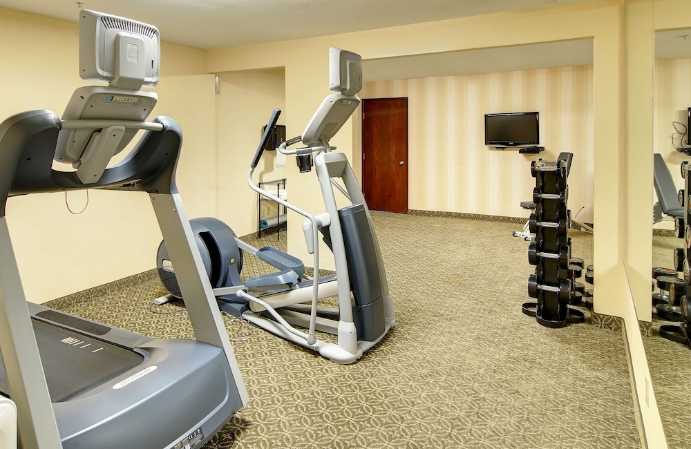 Phoenix Inn Suites South Salem 21/57