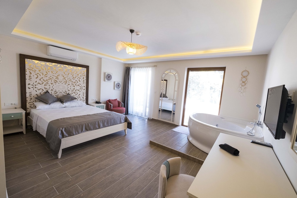 Icarus Hotel 17/46