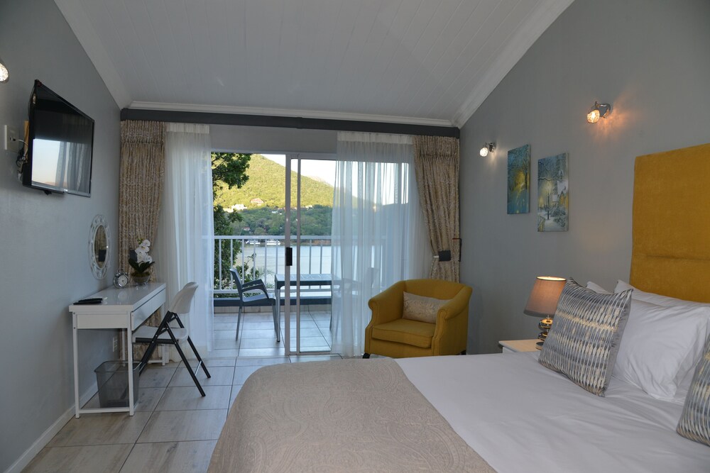 The Shore House 6/49