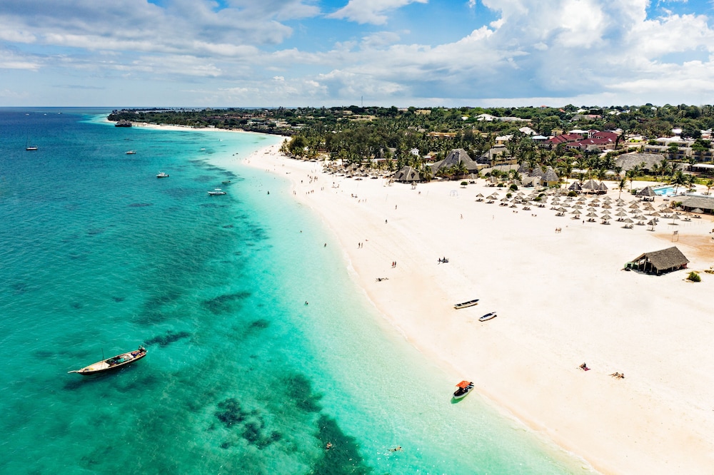 Gold Zanzibar Beach House and Spa 33/50
