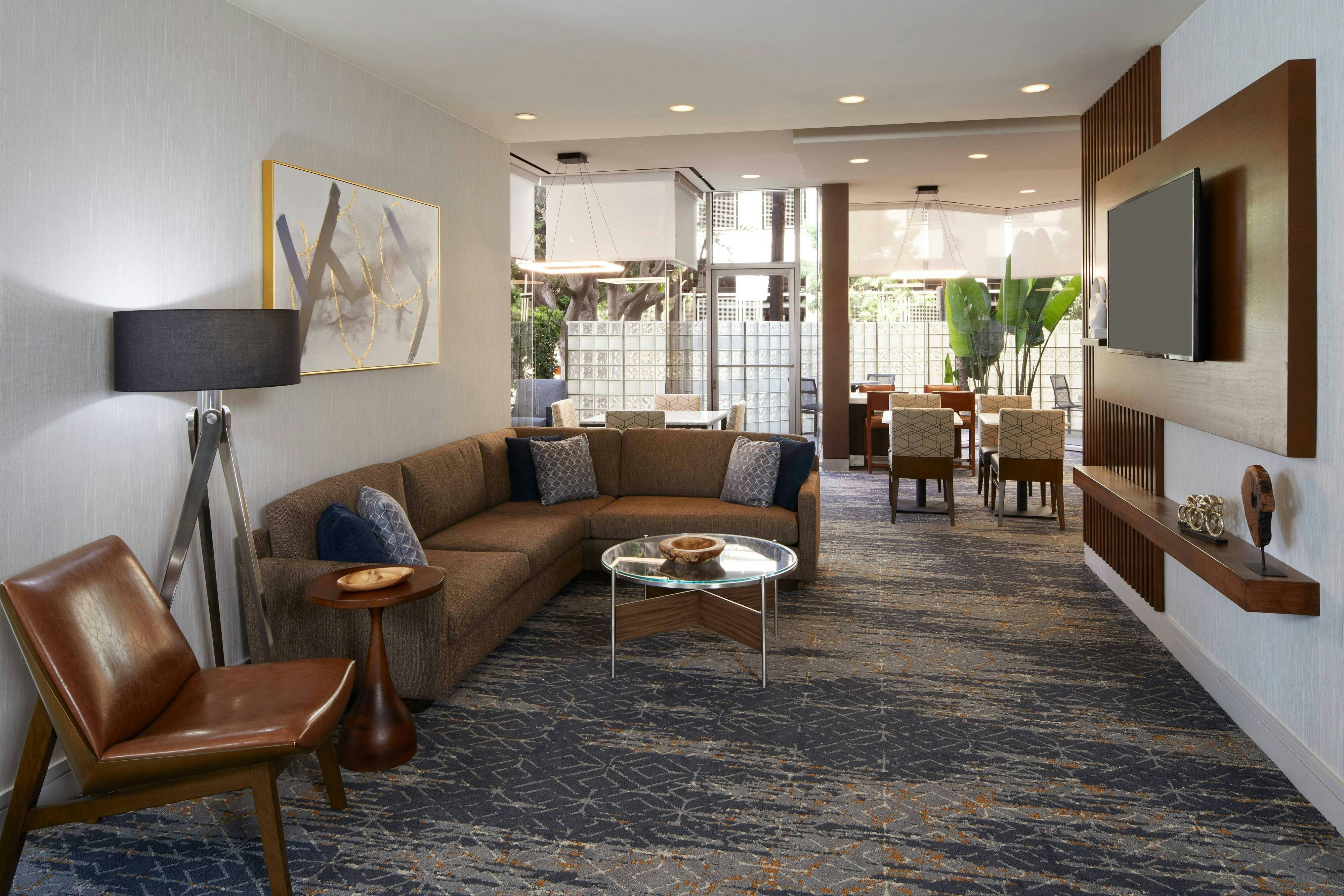 Courtyard By Marriott Los Angeles Lax Century Boulevard 6/19