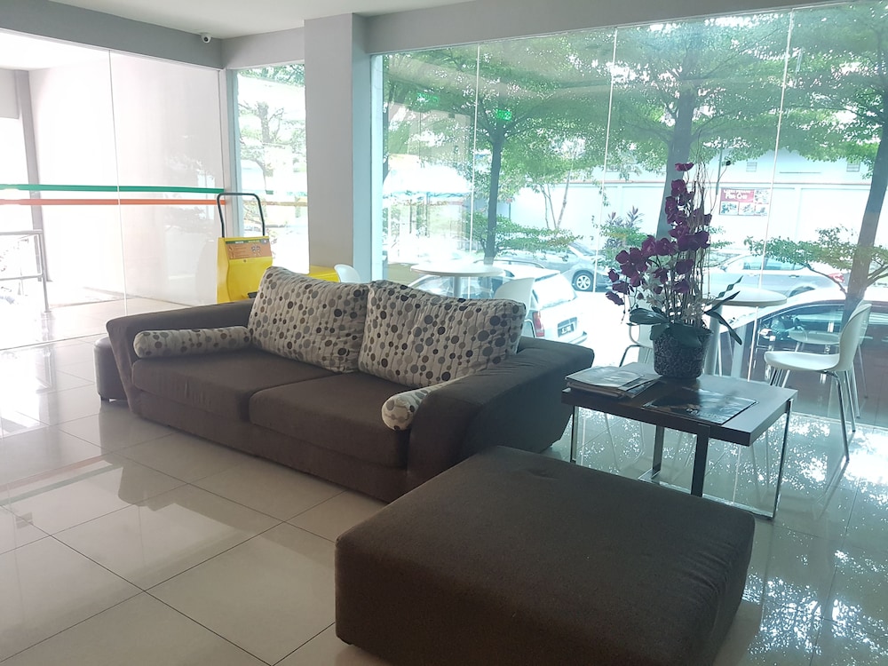 Swing & Pillows at UPAC Pudu 28/37