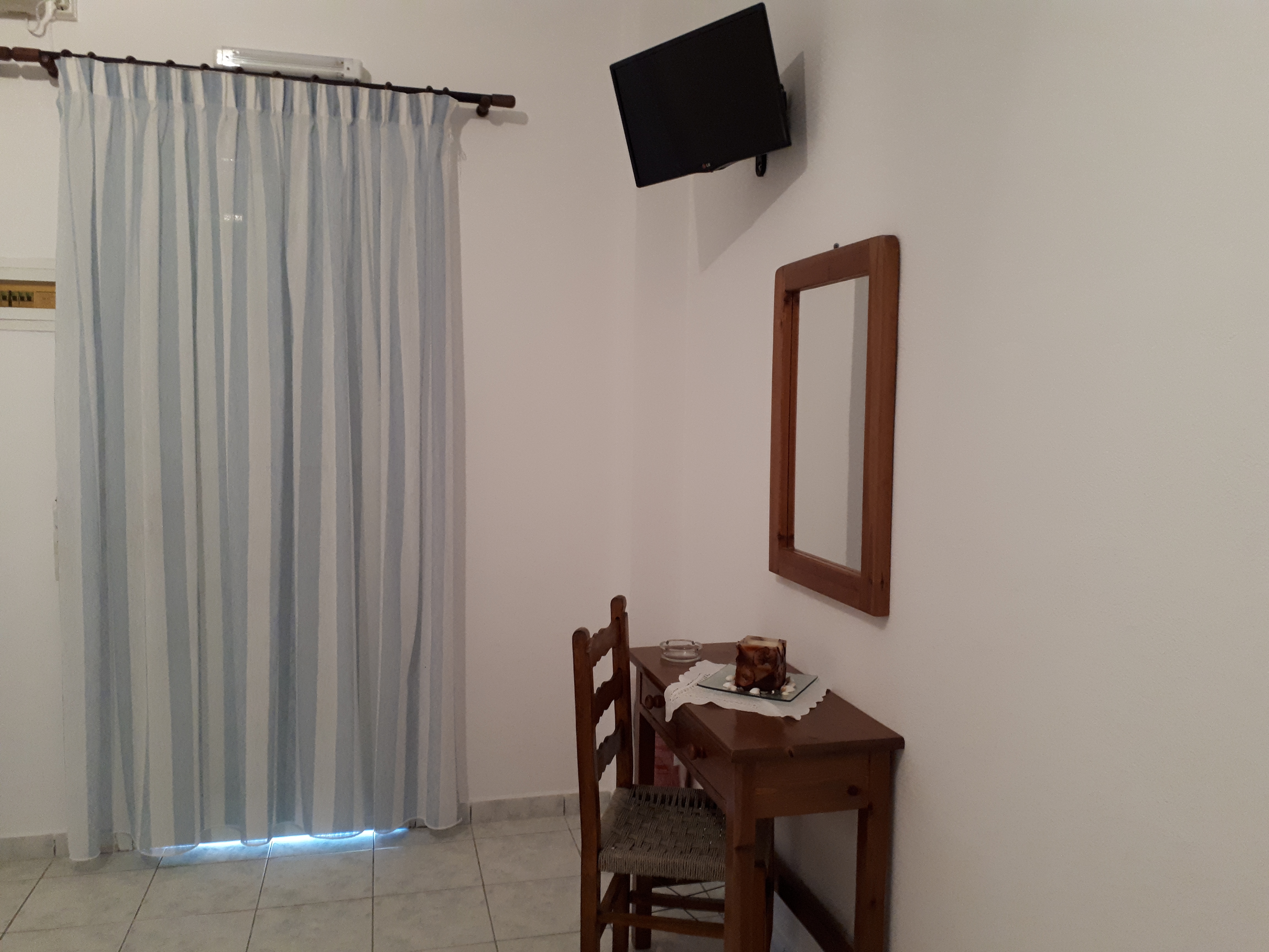 Paradisos Oia 22/36