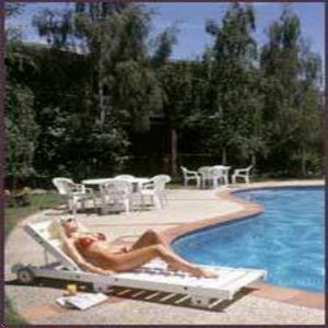 Sandown Regency 33/35