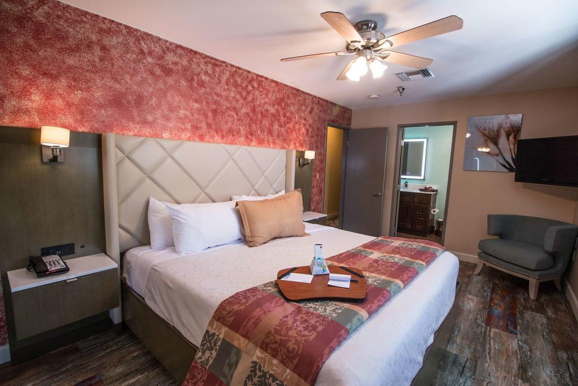 Empeiria High Sierra Hotel 12/50