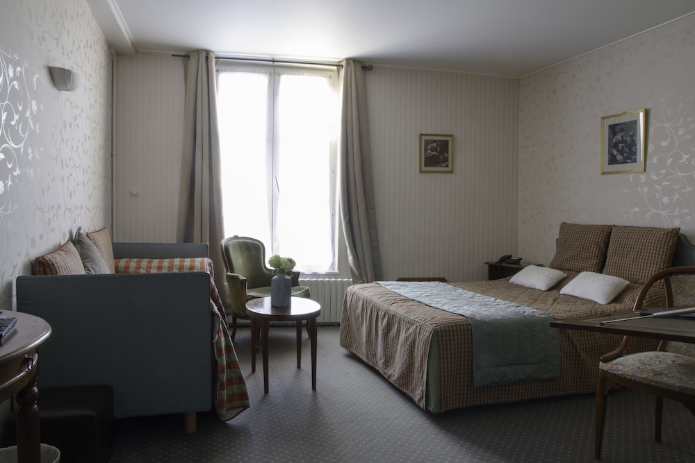 Hotel de la Banniere de France 18/50