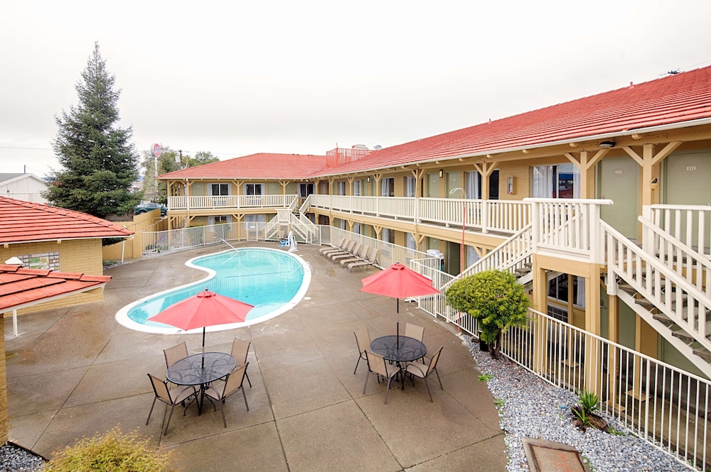 GuestPlace Inn & Suites 3/17