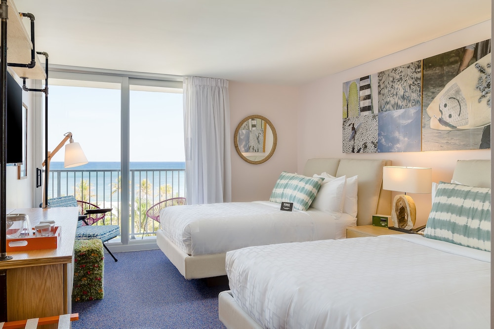 Plunge Beach Hotel 30/66
