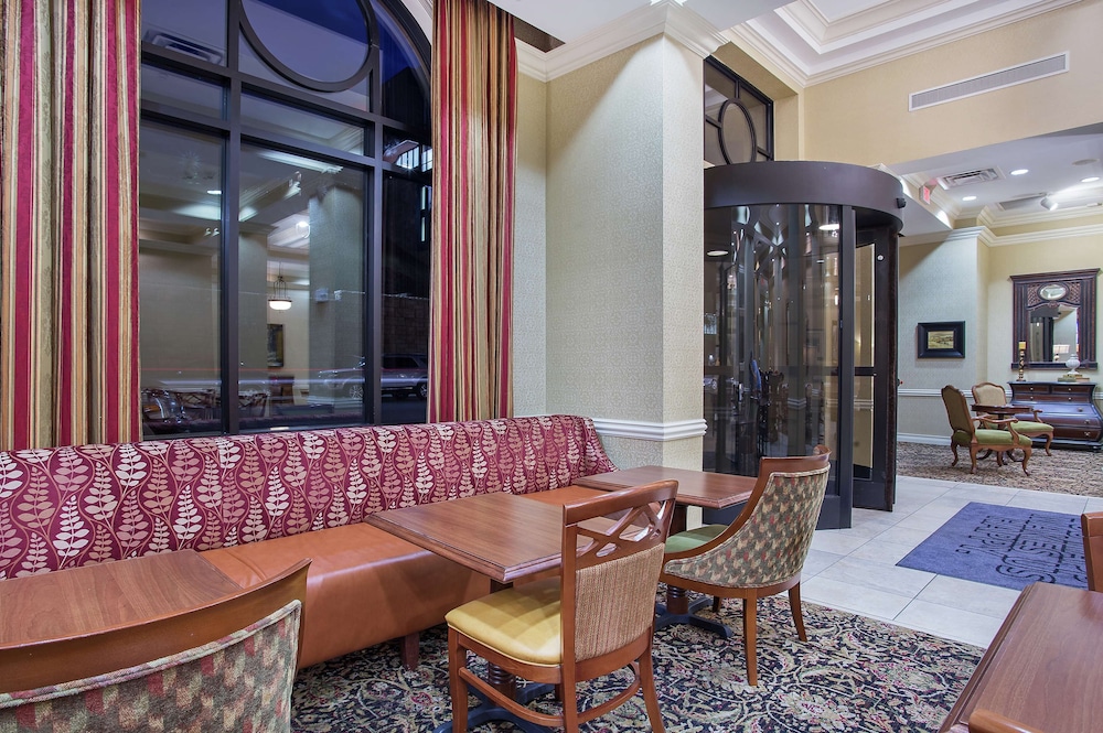 Hampton Inn Pikeville 56/76