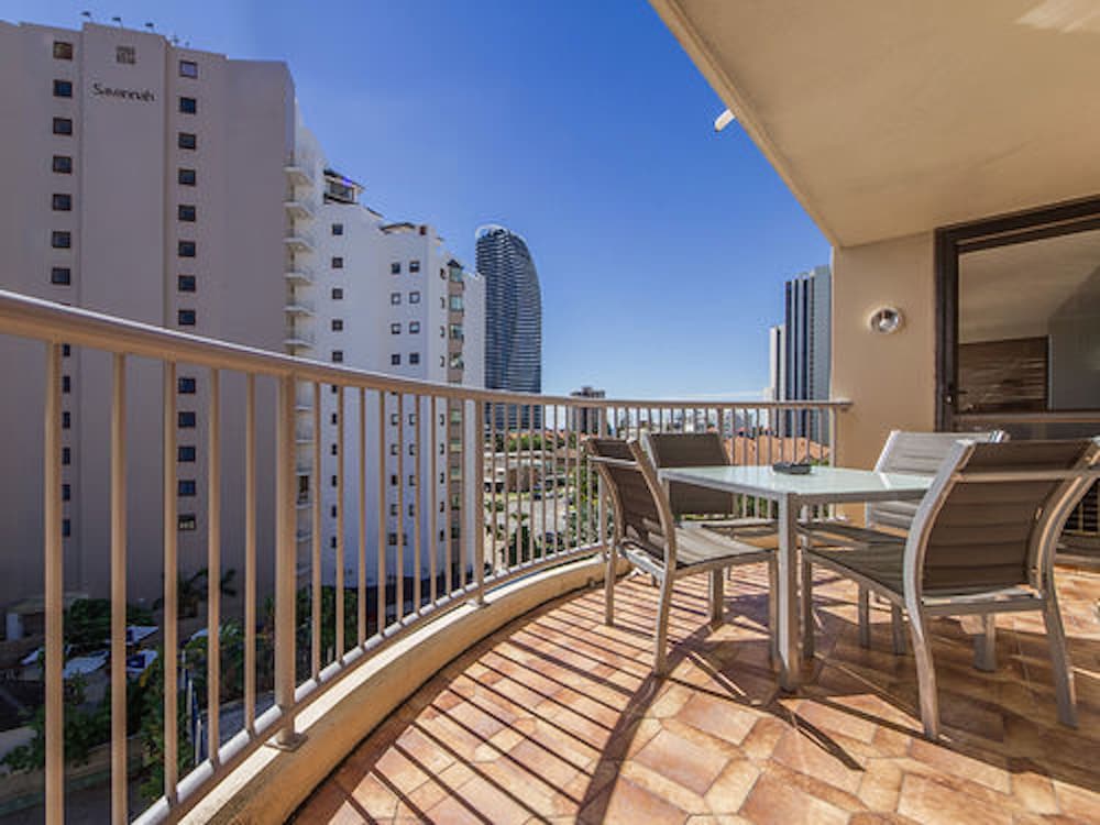 BEST WESTERN BROADBEACH TRAVEL INN APARTMENTS 27/70