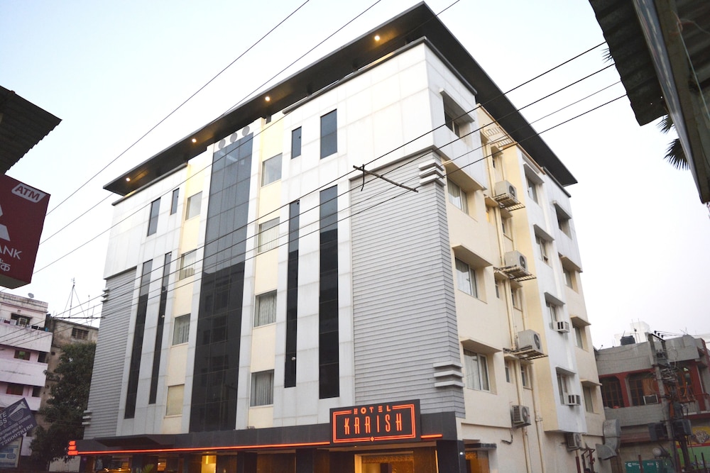 Krrish Clarks Inn 1/16