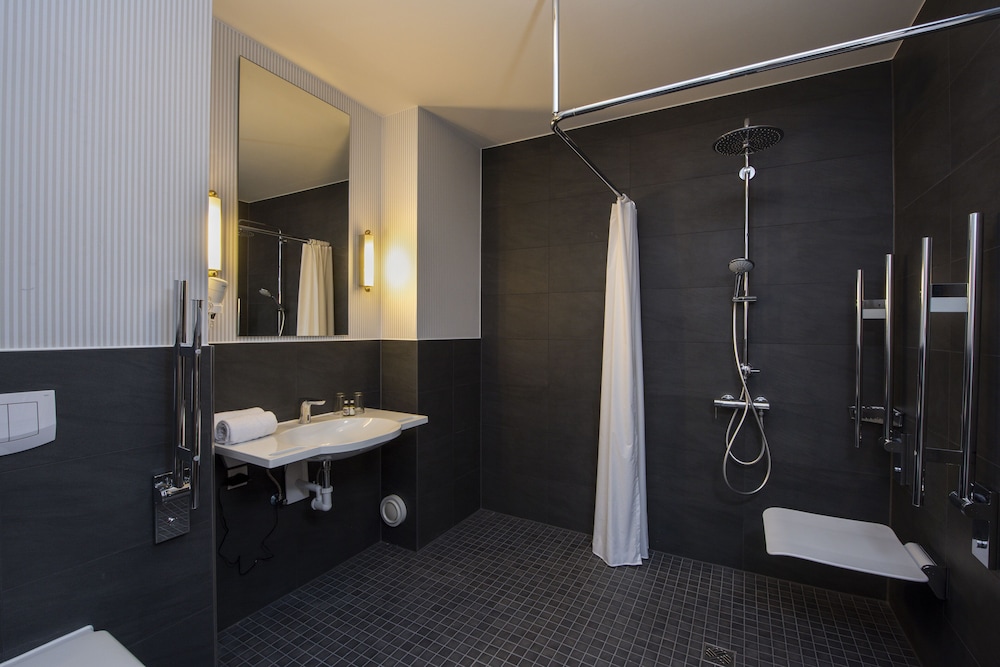 Precise Resort Rugen - Hotel & Splash Erlebniswelt 26/70