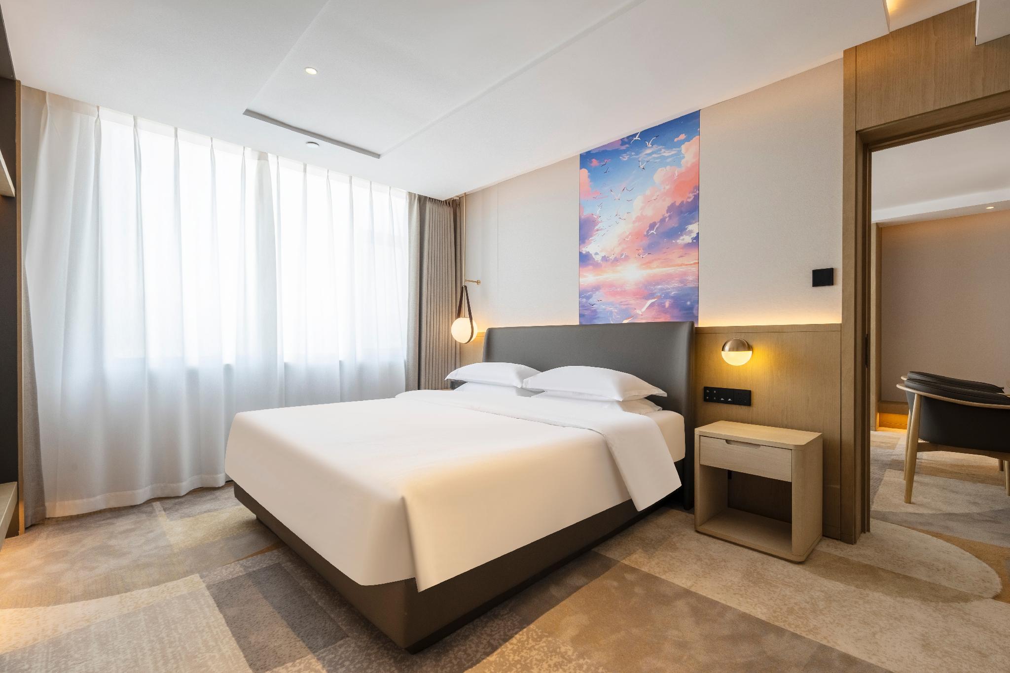 Deluxe, Family, Suite, King Bed