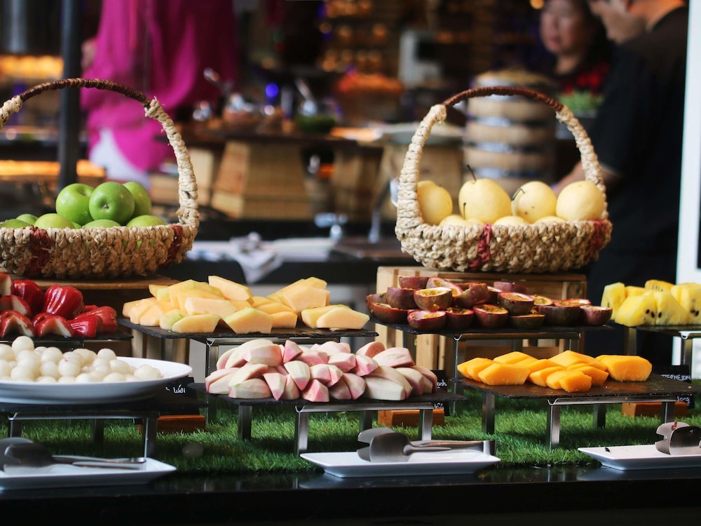 Sofitel Saigon Plaza Hotel 18/50