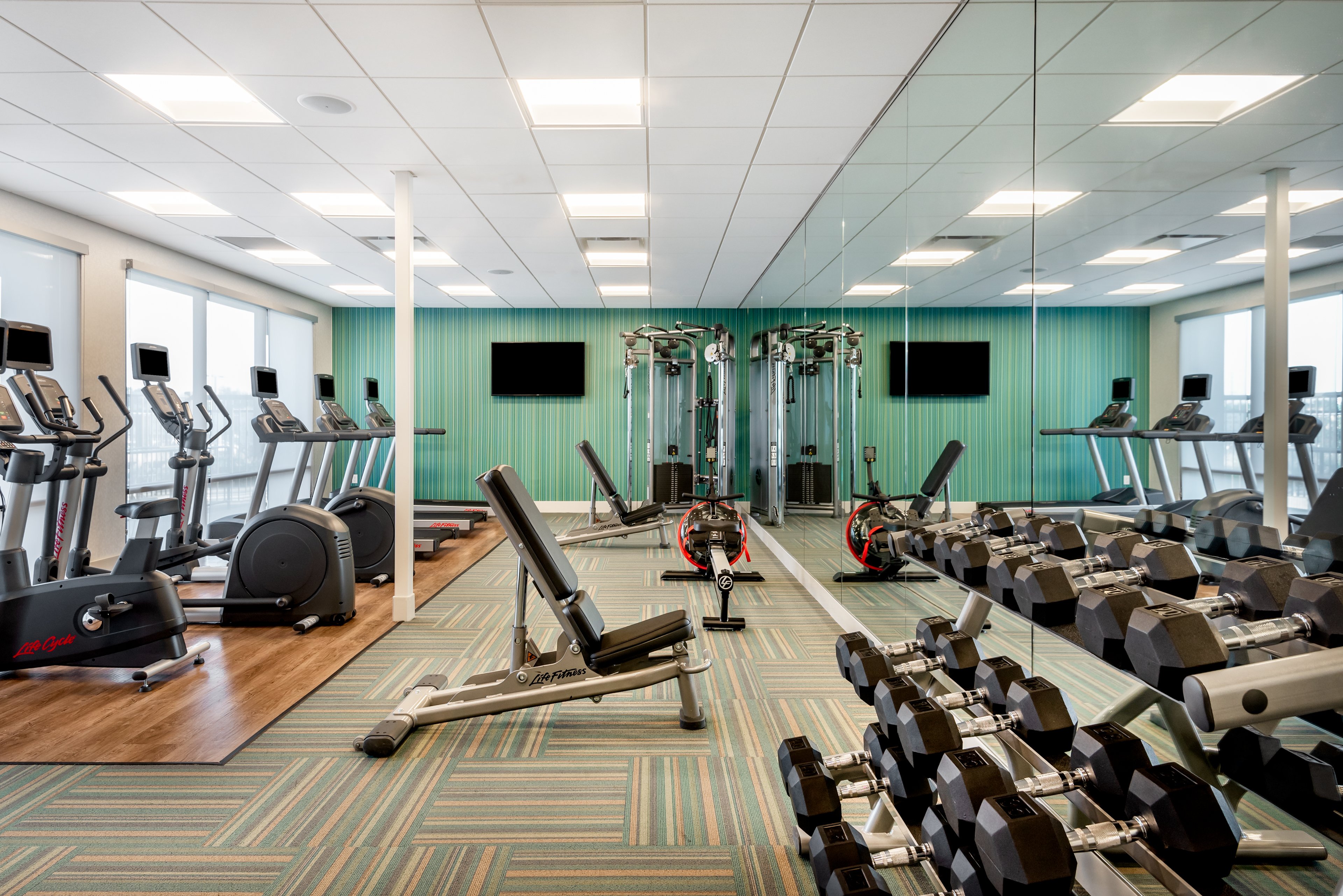 Holiday Inn Express And Suites Santa Ana Orange County an IHG Hotel 35/57