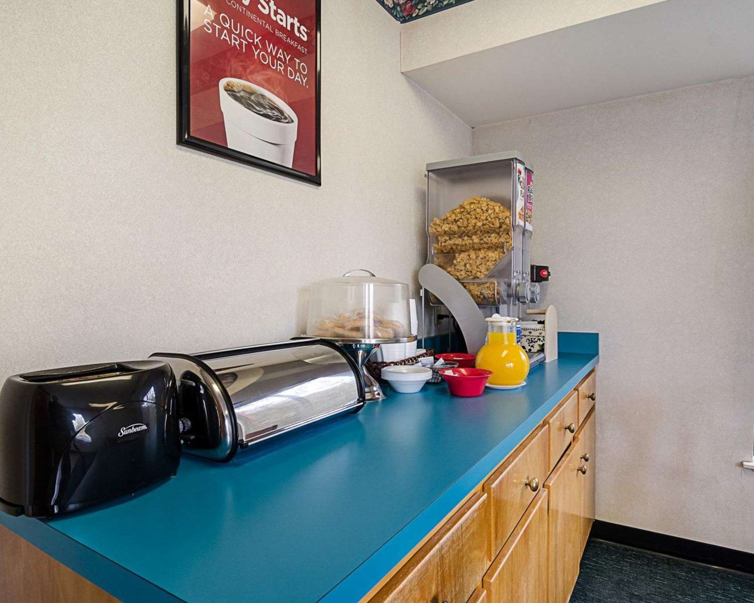 Econo Lodge Richmond North 7/14