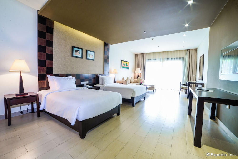 Olalani Resort and Condotel 19/69