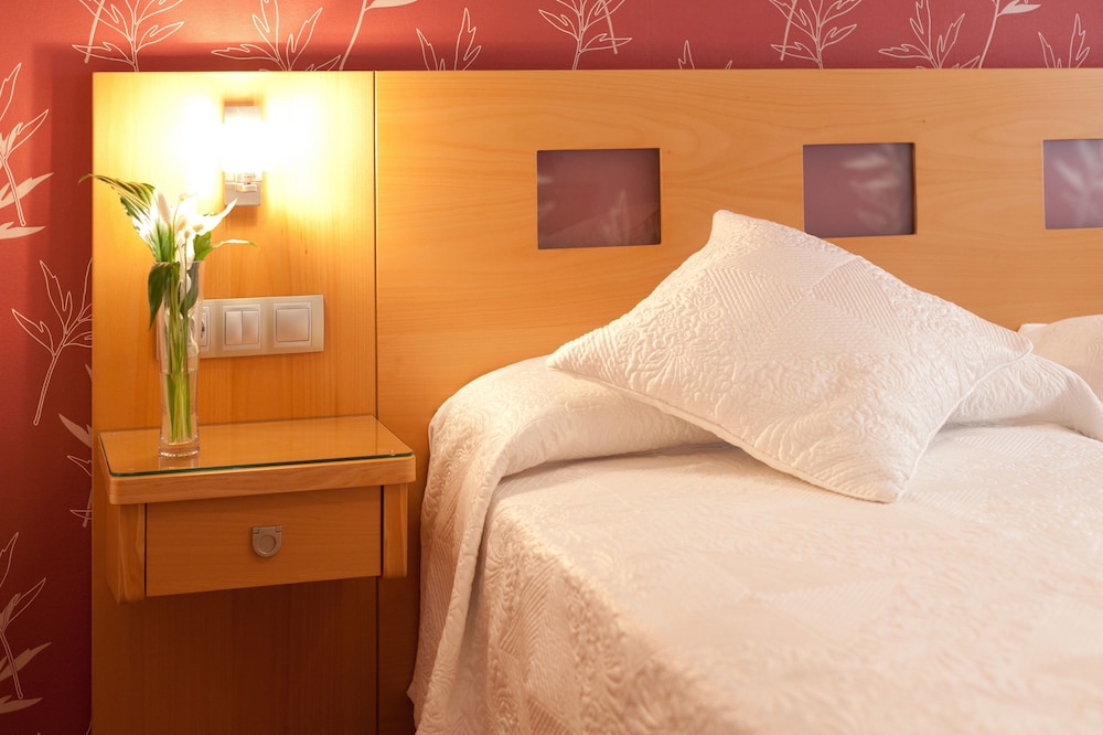 Hostal Abami I I 11/22