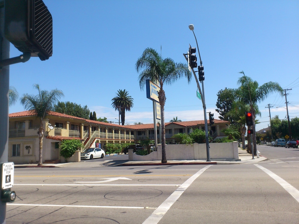 Santa Ana Travel Inn 29/40