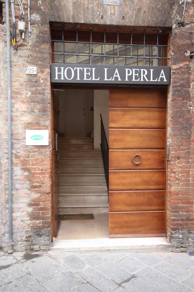 La Perla 1/31