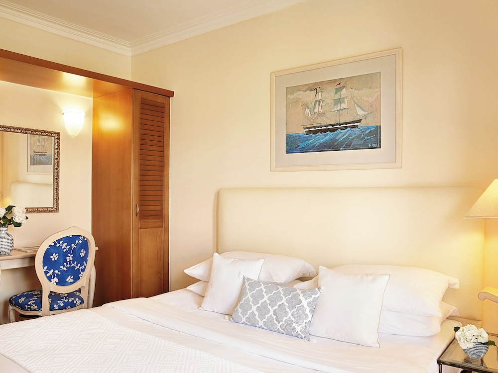 Marina, Family Suite, House, King Bed, Garden or Pool View, Garden View, Sofa