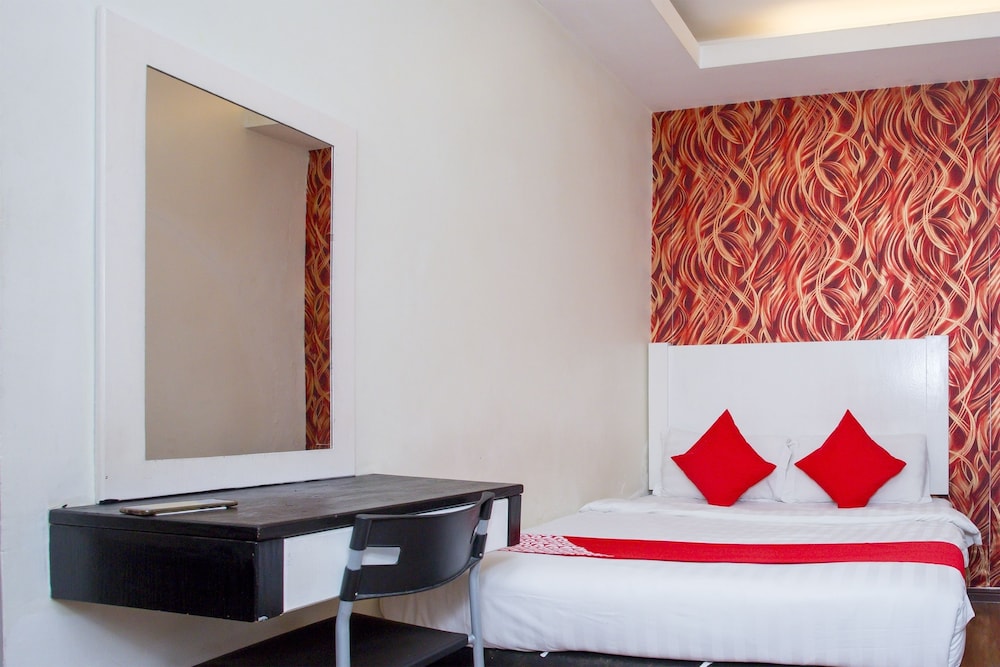 OYO 44037 King Park Hotel 18/30