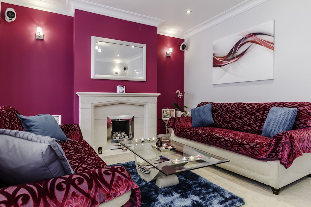 Brooklyn House Bramley Road 24/40