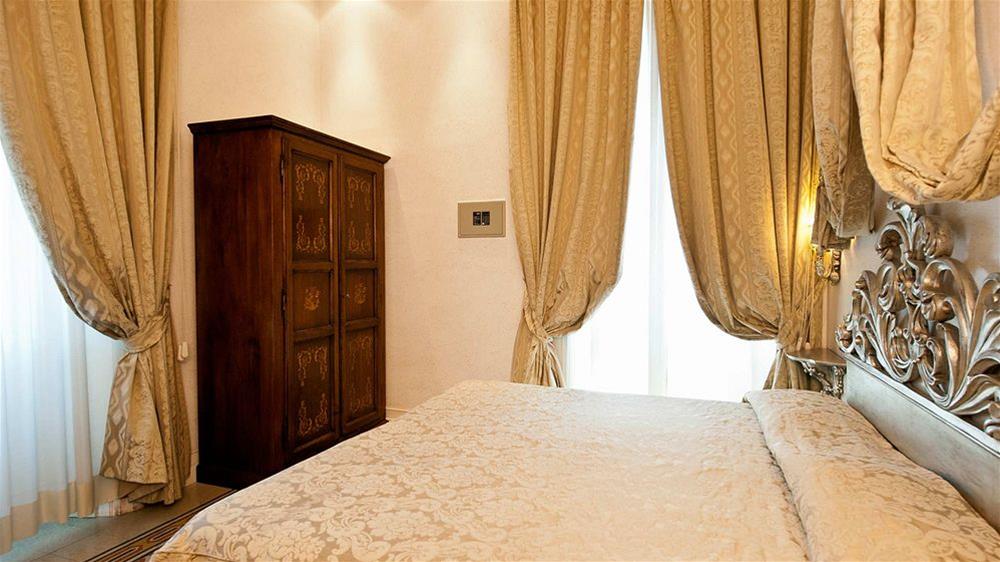 Hotel Aventino 12/84