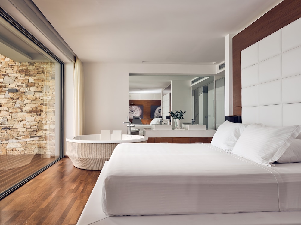 ROYAL, SUITE, SEA VIEW, PRIVATE POOL