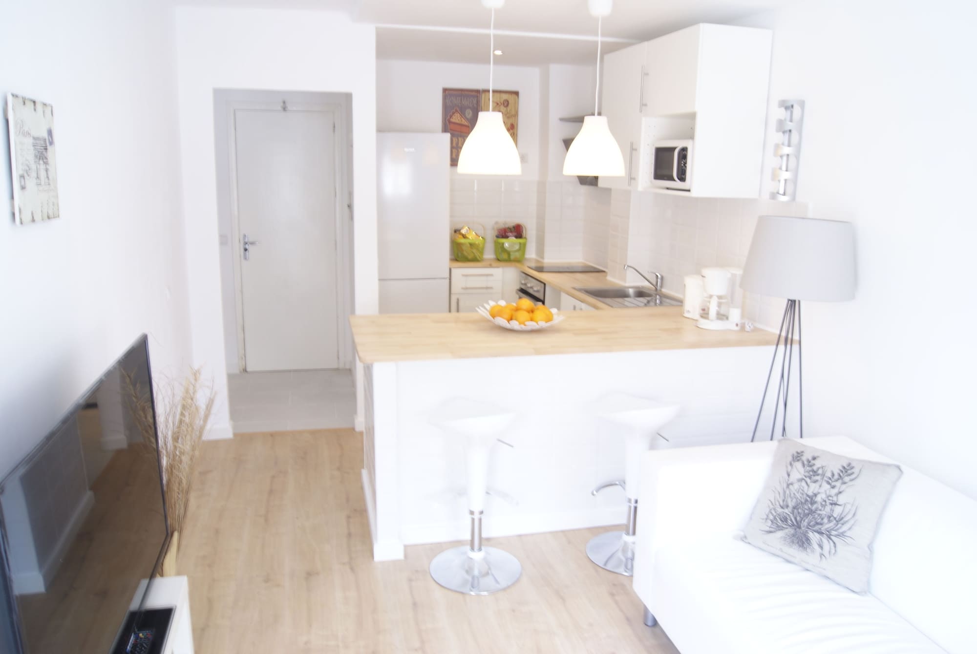 1 Bedroom, Renovated, Apartment, Queen Bed, Ground Floor