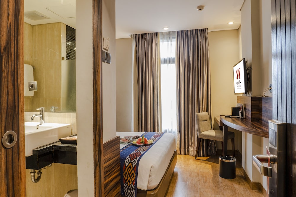 Sotis Hotel Falatehan Jakarta 9/18