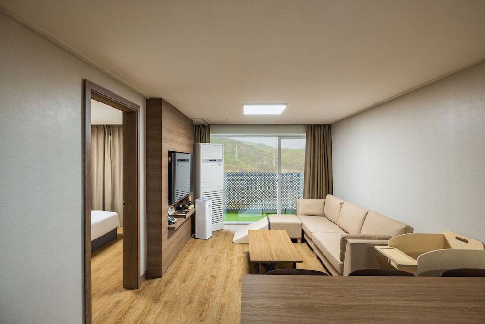 Kensington Resort Chungju 25/50
