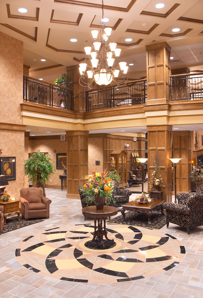 Clubhouse Hotel Suites Sioux Falls 55/67