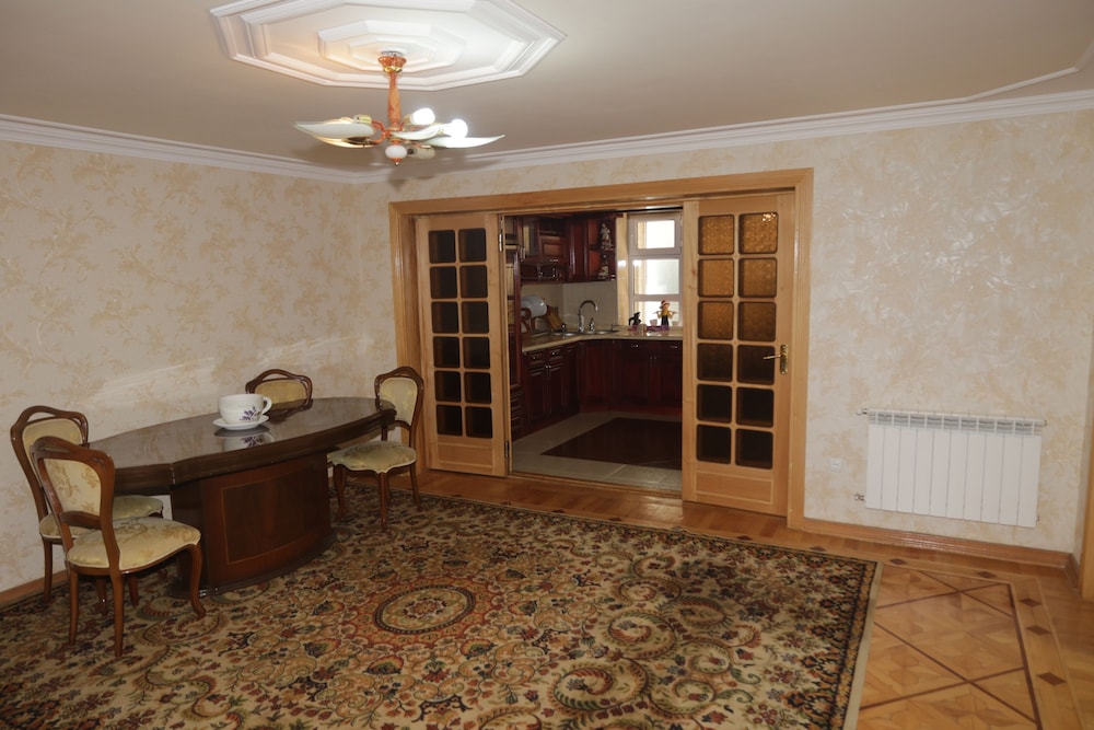 Guest House Caucasus 24/48