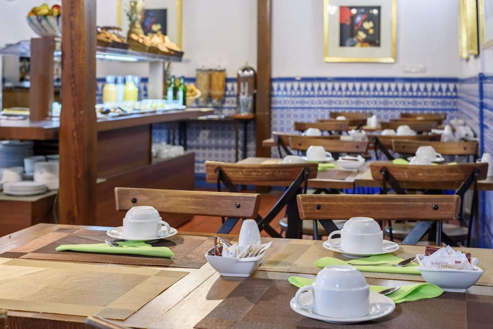 Hotel Palacio de Santa Ines 59/75