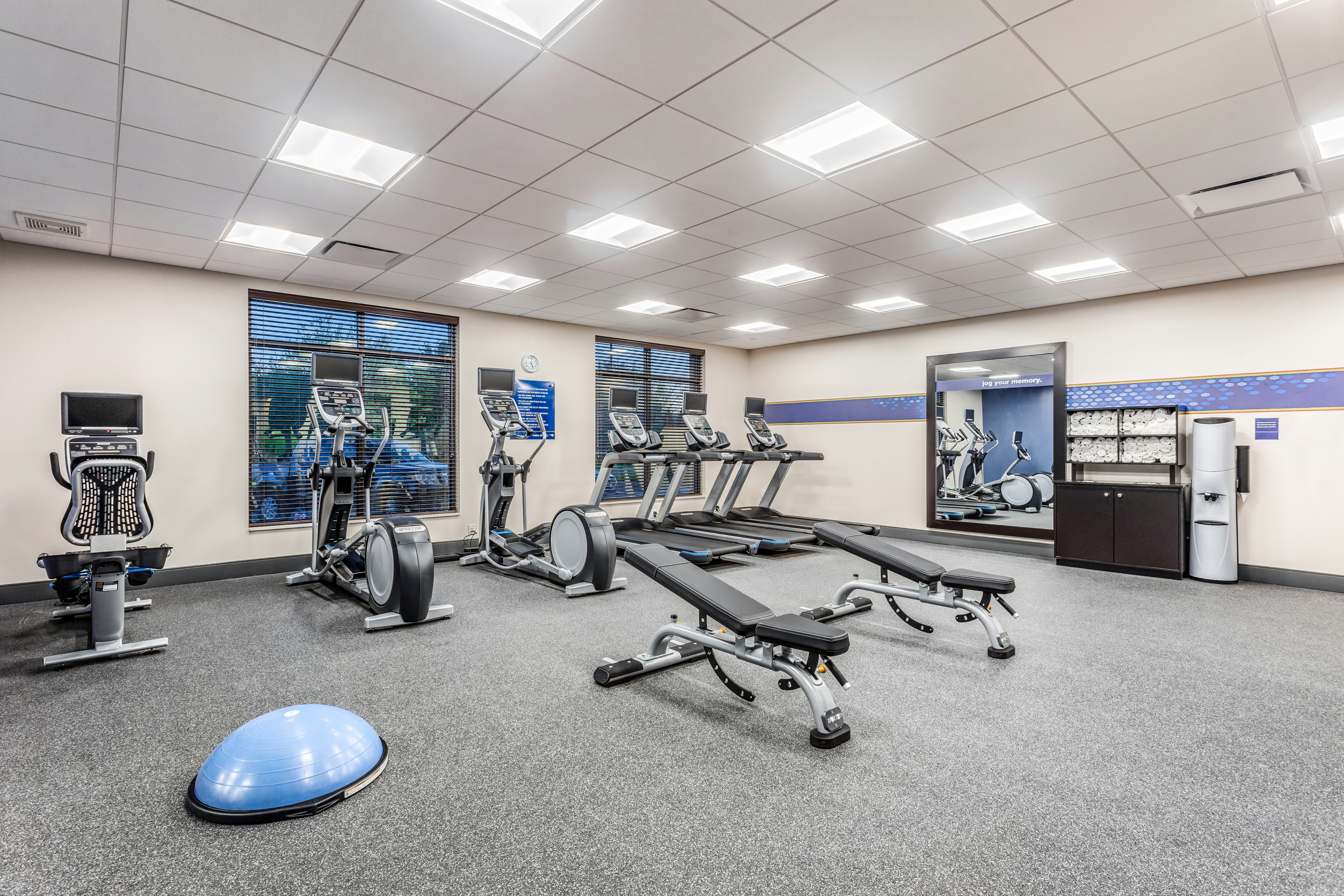 Hampton Inn & Suites Kittery-Portsmouth 24/45