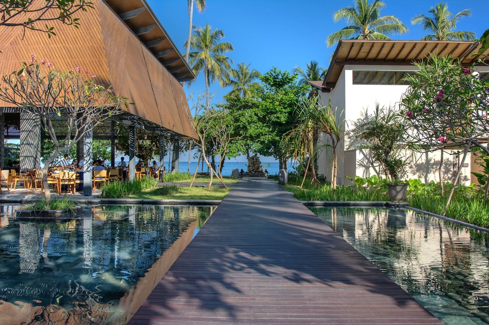 Katamaran Hotel And Resort 3/74