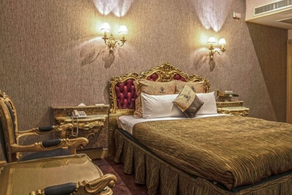 King of France Palace Hotel 3/18