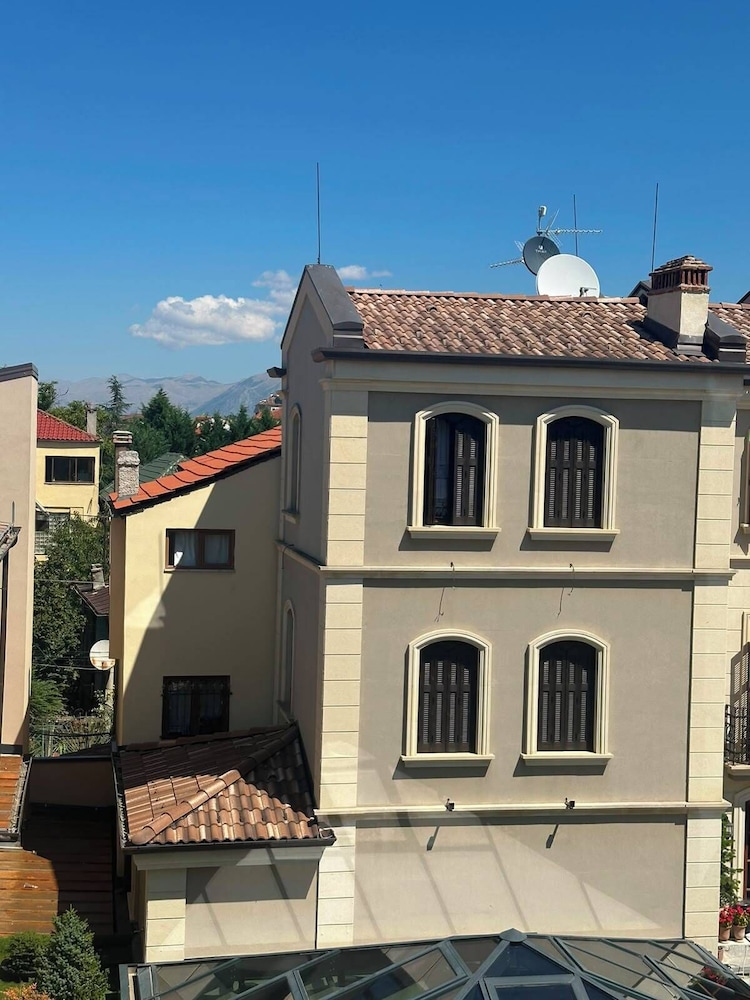 Vila Ebel Hotel, Pool & Spa in KORCE