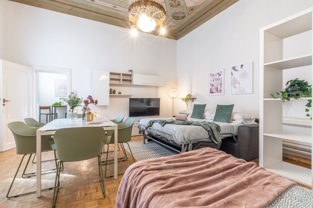 Wine Apartments Florence Pinot 37/47