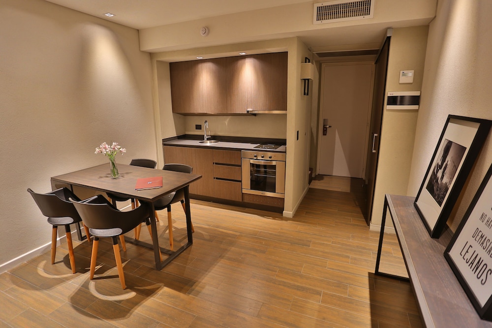 MULEN HOTEL TANDIL 50/61