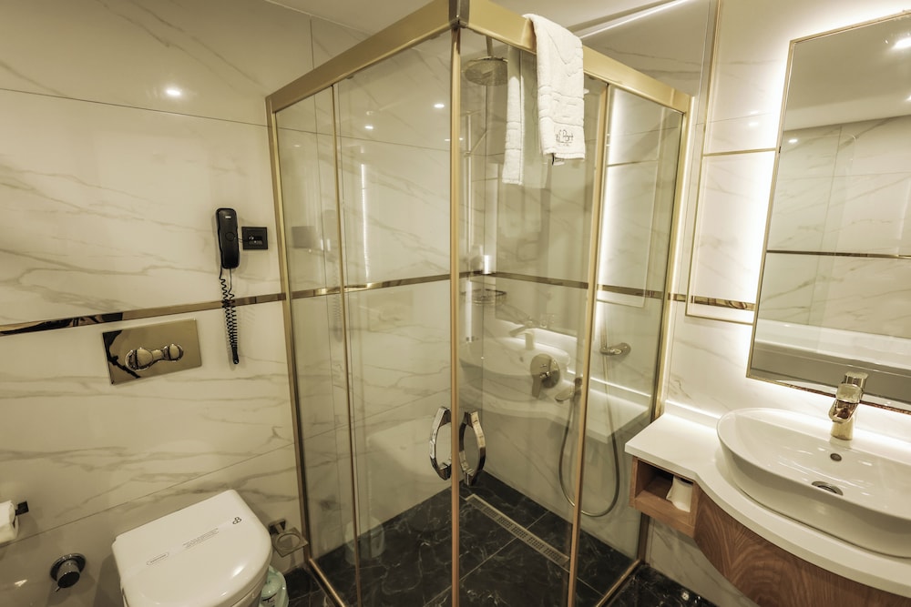 Leaf Port Boutique Hotel 49/50