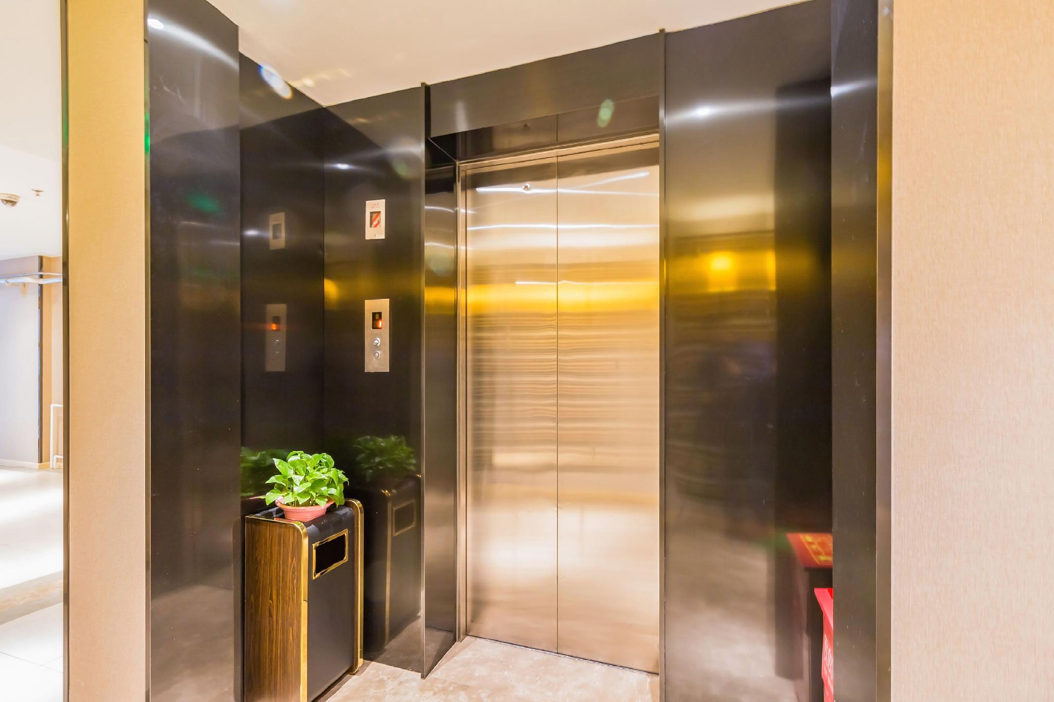 Homeinn Plus (Beijing Zhongguancun Wudaokou) 6/42